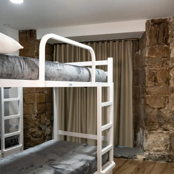 Habitación San Bernabé En Albergue San Nicolás De Logroño