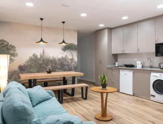 Salón común de Albergue San Nicolás en Logroño